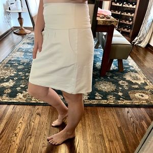 Ethos Paris stretchy white skirt size L